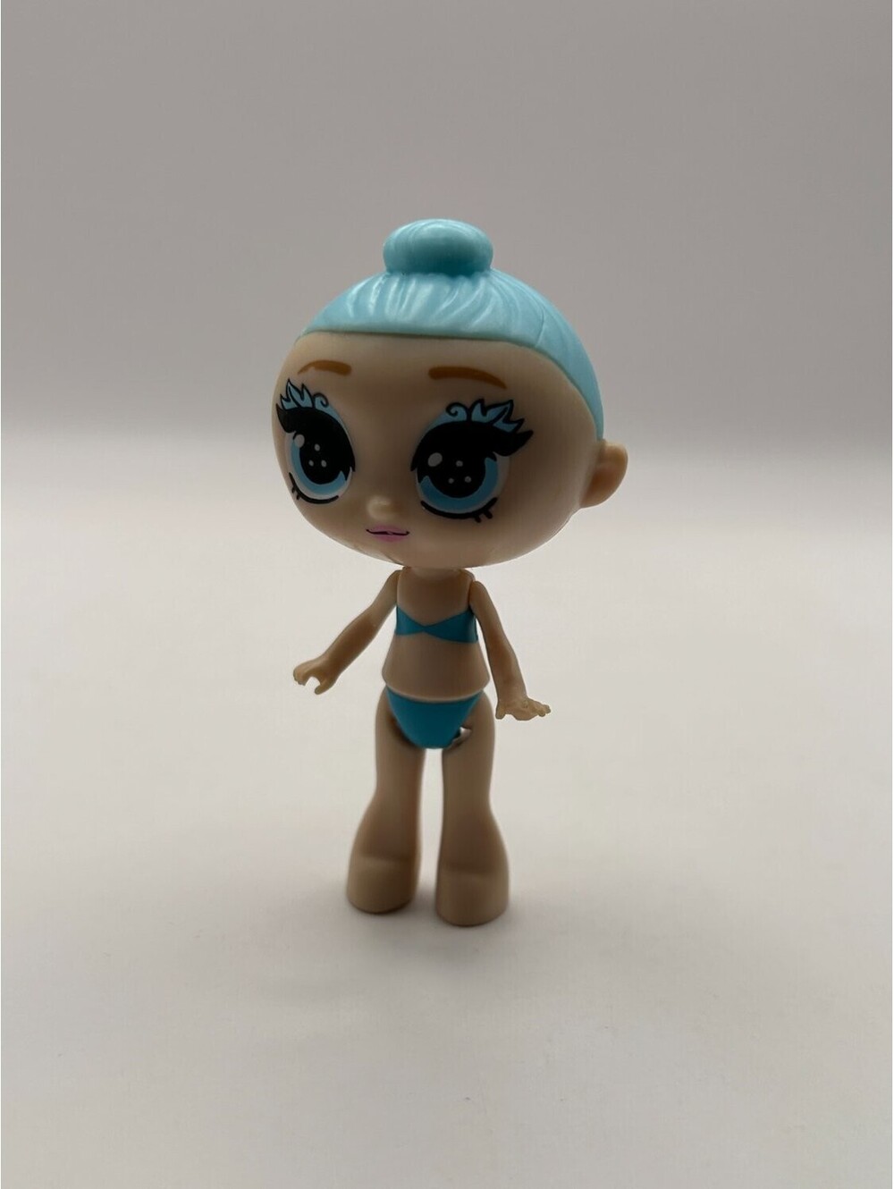 MGA LOL Bite-Size B.B.s Center Stage Mini Fashion Doll Blue Ballerina 8cm Toy
